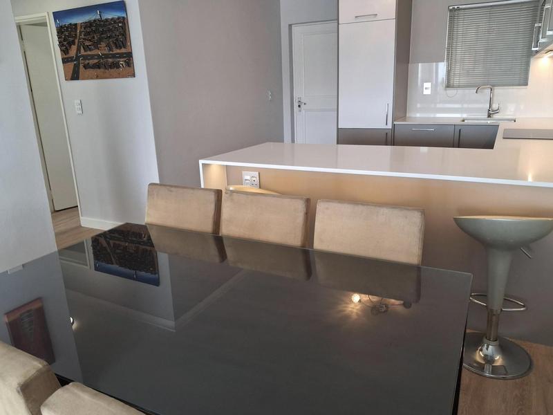To Let 2 Bedroom Property for Rent in Vredehoek Western Cape